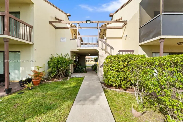 $260,000 | 475 Northwest 210th Street, Unit 201, Miami Gardens, FL 33169