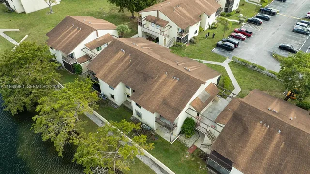 $260,000 | 475 Northwest 210th Street, Unit 201, Miami Gardens, FL 33169