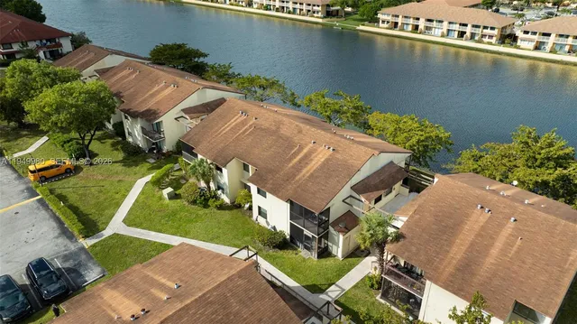 $260,000 | 475 Northwest 210th Street, Unit 201, Miami Gardens, FL 33169