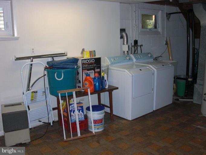 2704 Bel Pre Road Silver Spring, MD 20906 - Photo 14 of 17 Laundry Area 1