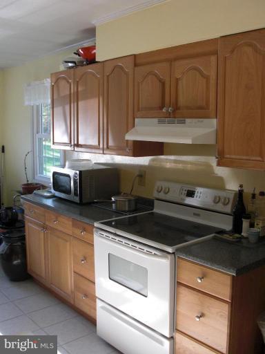 2704 Bel Pre Road Silver Spring, MD 20906 - Photo 4 of 17 Kitchen