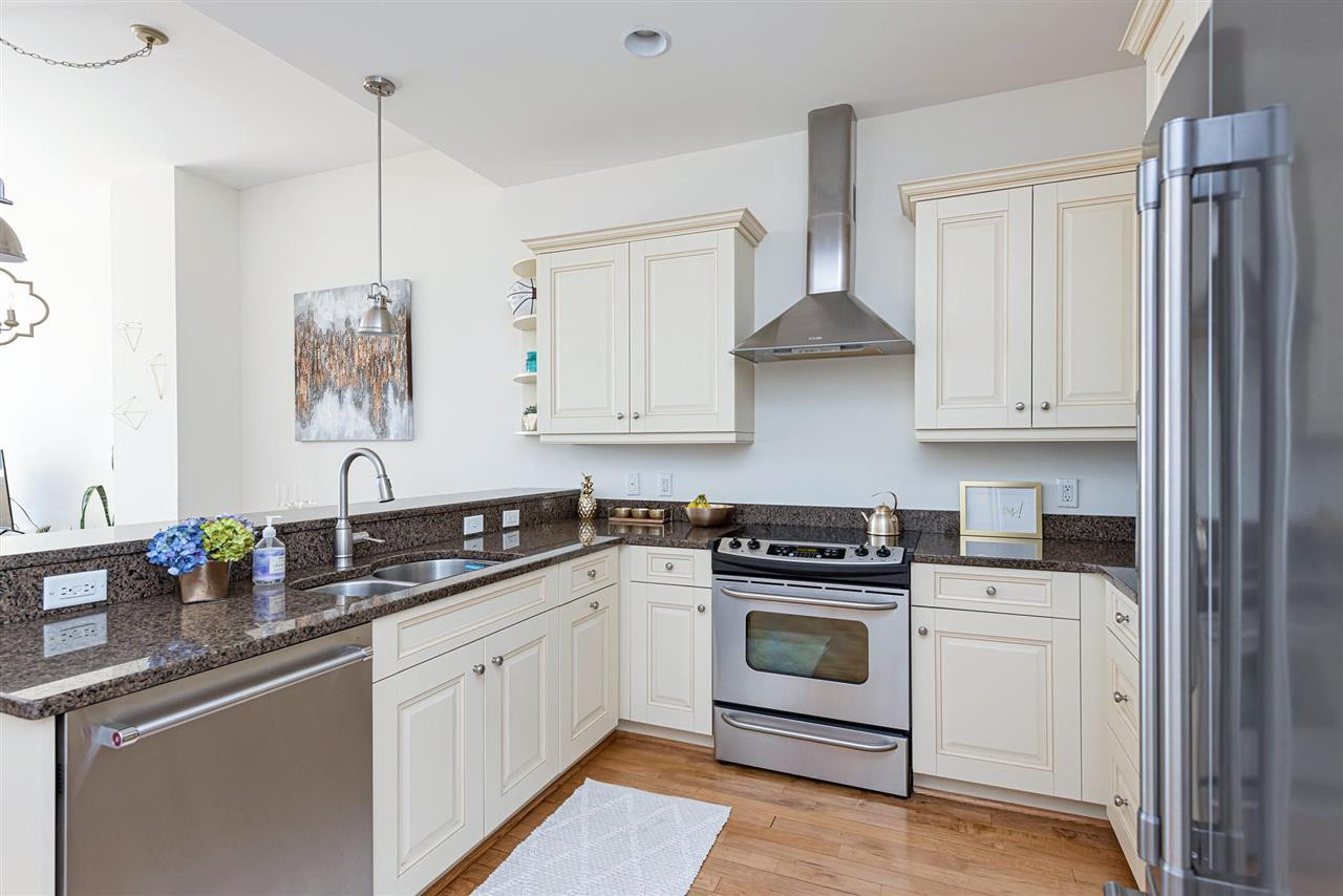 400 West North Street, Unit 628 Raleigh, NC 27603 - Photo 7 of 29 Photo 8