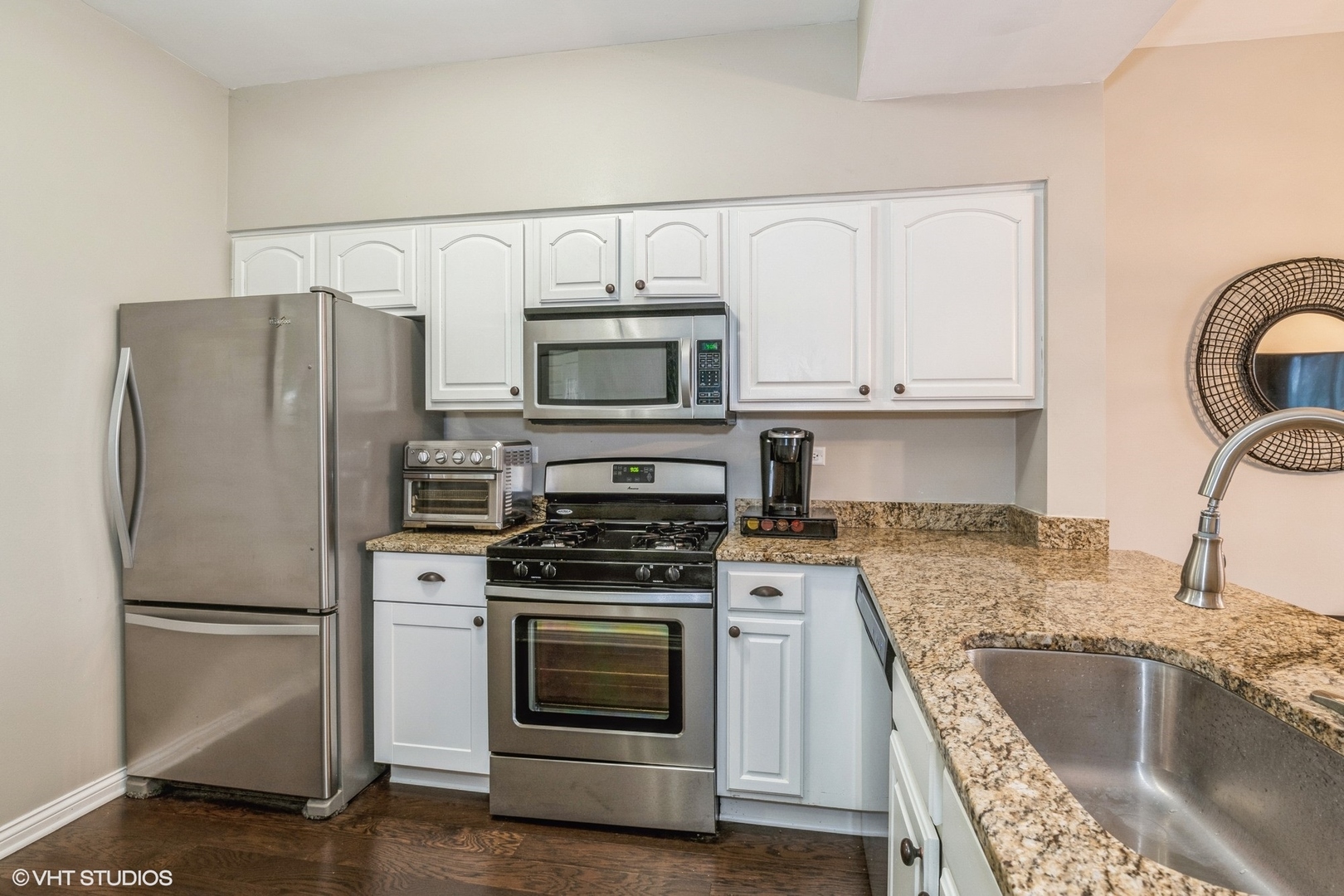 17822 Braewick Road Gurnee, IL 60031 - Photo 2 of 10