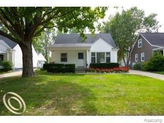 2263 Oxford Road Berkley, MI 48072 - Photo 3 of 10 2263 Oxford.jpg