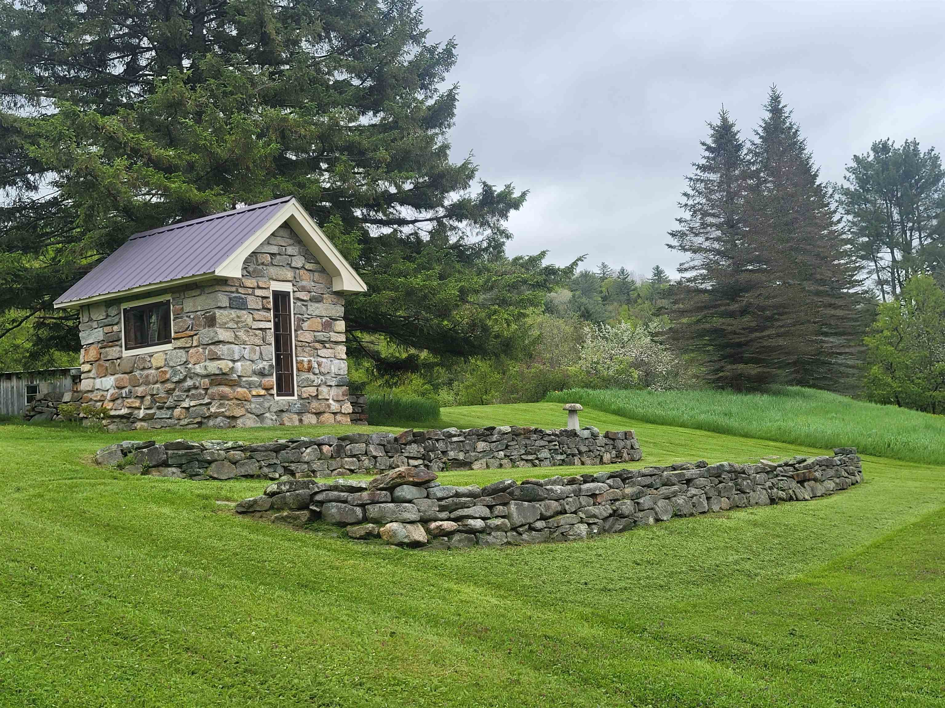 128 Old Rte 110 Dummer, NH 03588 - Photo 38 of 60