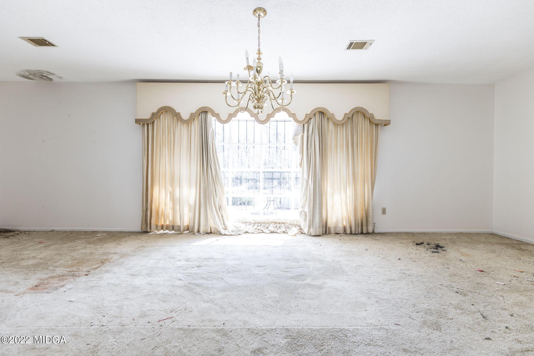 10 Mattie Road Fort Valley, GA 31030 - Photo 12 of 48 a view of empty room with window