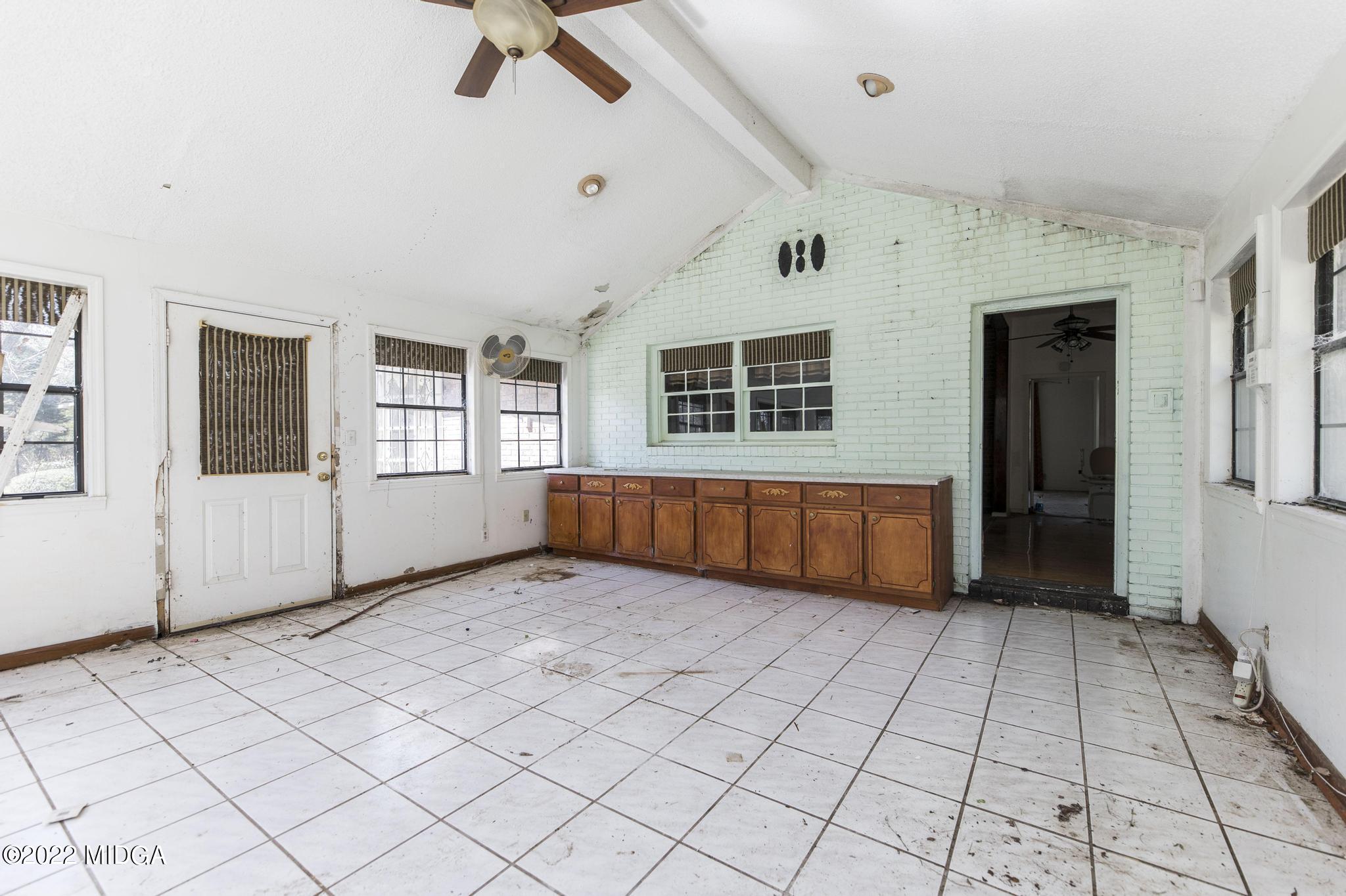 10 Mattie Road Fort Valley, GA 31030 - Photo 18 of 48 a view of an empty room with a window