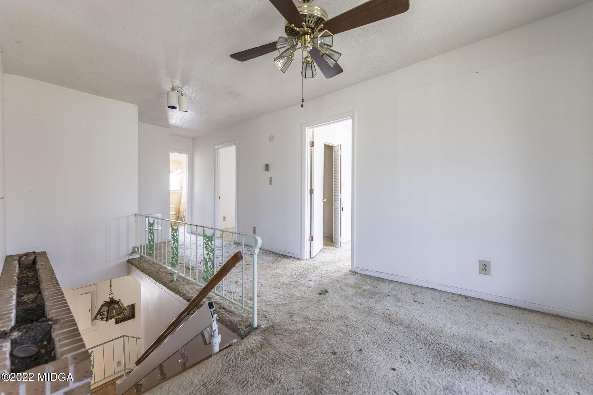 10 Mattie Road Fort Valley, GA 31030 - Photo 31 of 48 a living room with furniture