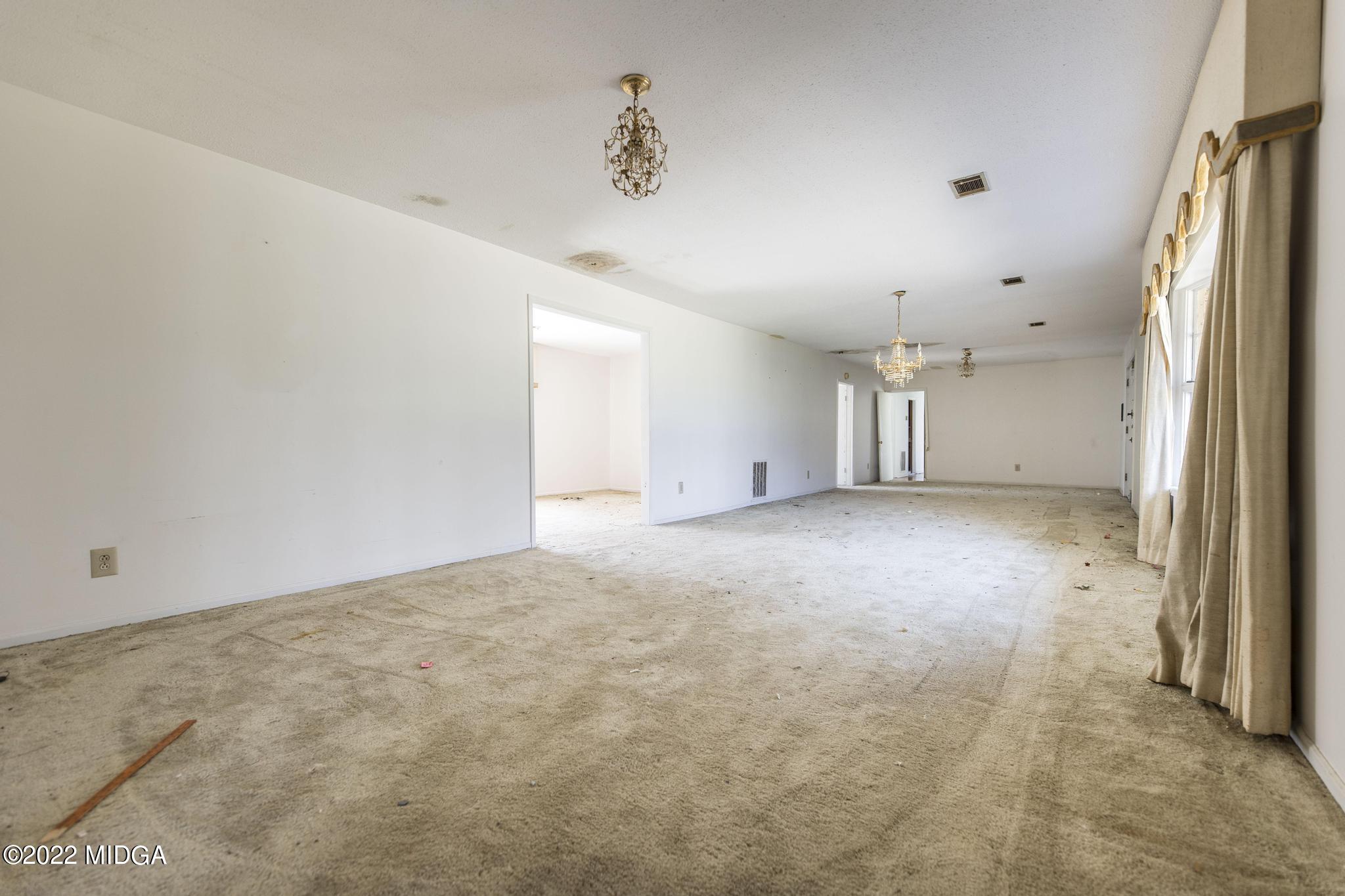 10 Mattie Road Fort Valley, GA 31030 - Photo 9 of 48 a view of empty room