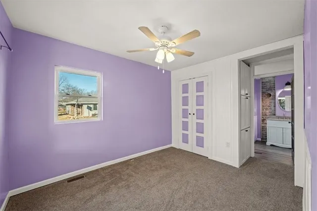 $300,000 | 904 East Kaskaskia Street, Paola, KS 66071