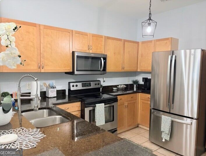 870 Mayson Turner Road, Unit 1224 Atlanta, GA 30344 - Photo 3 of 9 Gallery Image 3