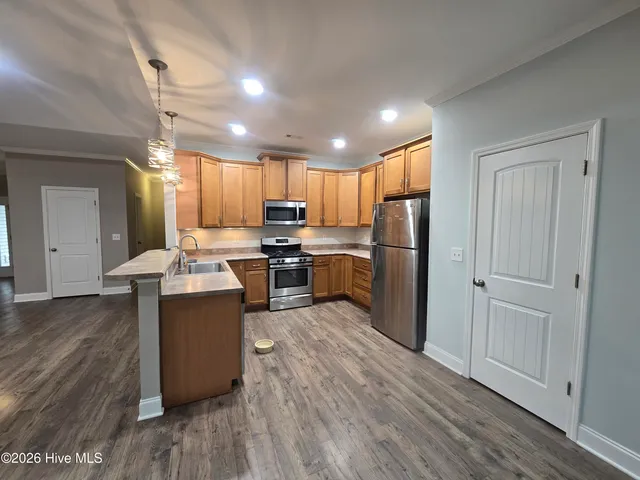 $2,500 | 105 Dogwood Court, Hampstead, NC 28443