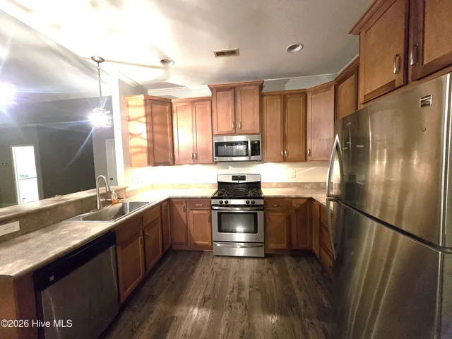 $2,500 | 105 Dogwood Court, Hampstead, NC 28443