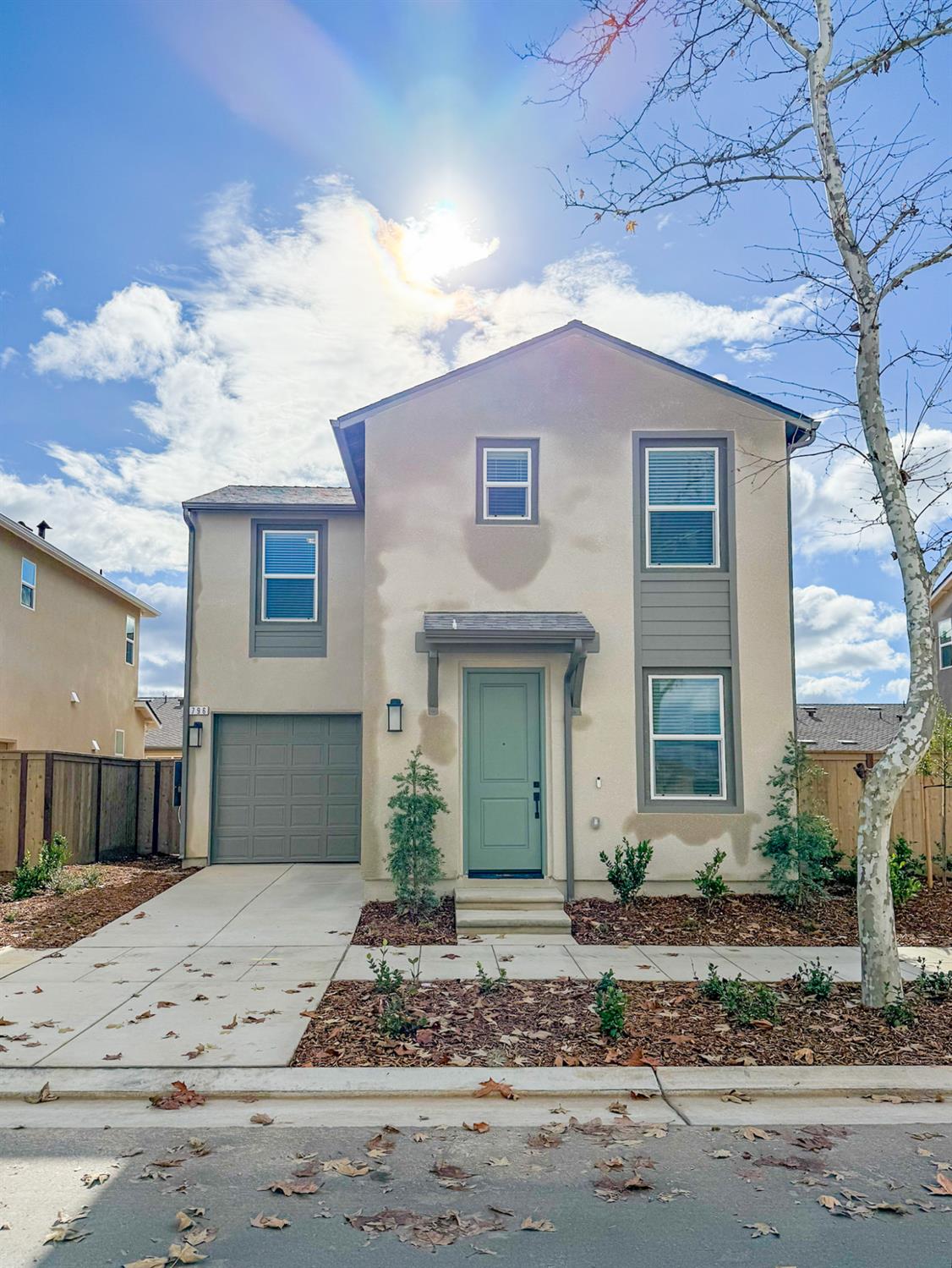 796 Laina Avenue Madera, CA 93636 - Photo 2 of 27