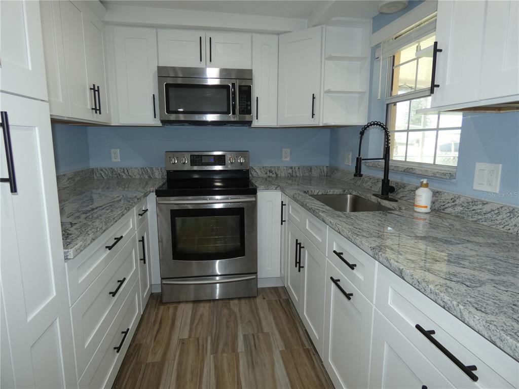 13404 Susan Drive Hudson, FL 34667 - Photo 17 of 34