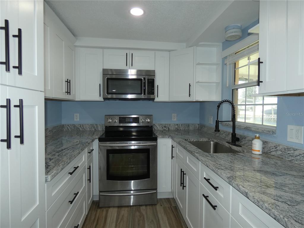 13404 Susan Drive Hudson, FL 34667 - Photo 18 of 34