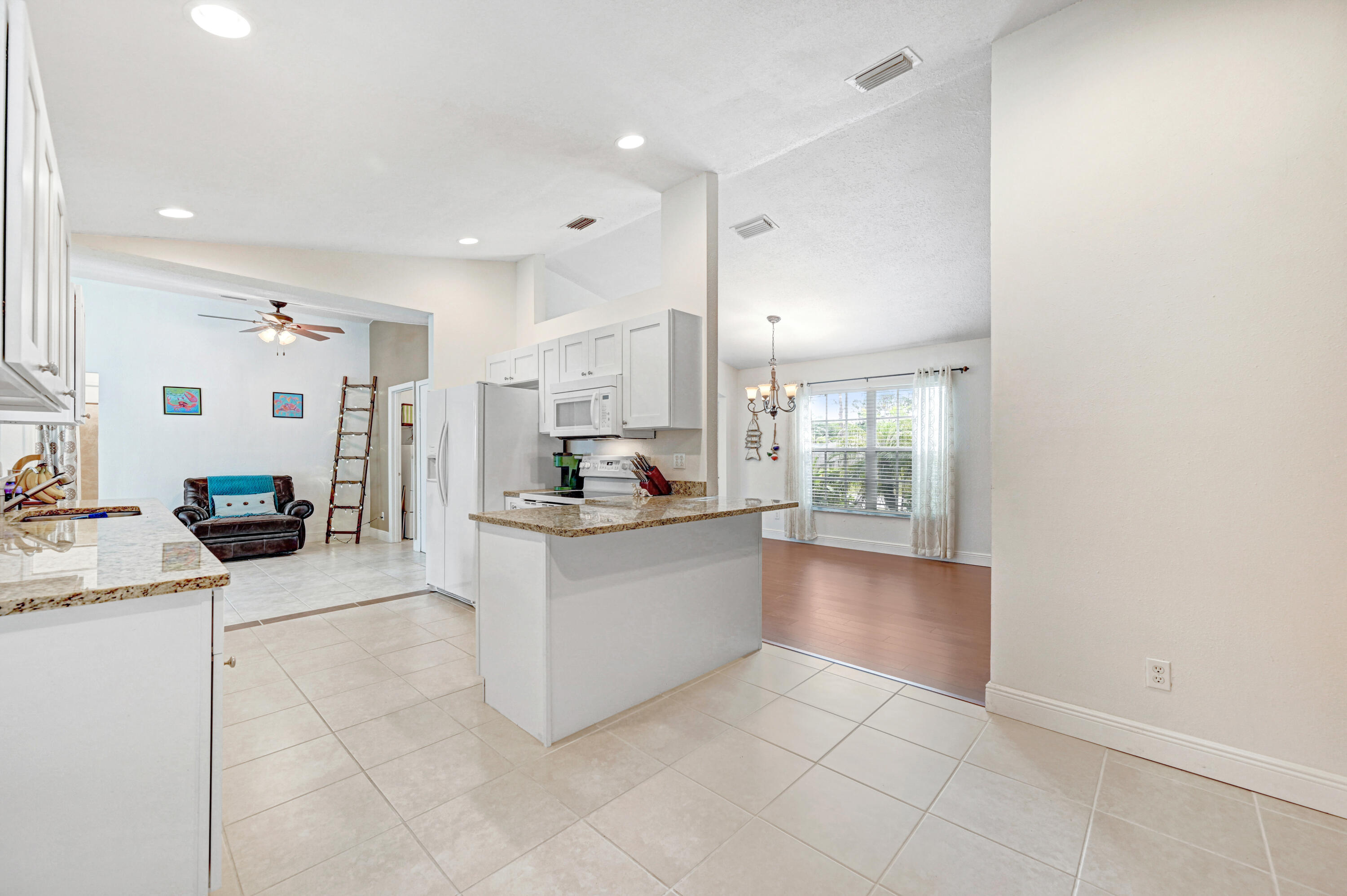 1498 Hardey Road Southwest Palm Bay, FL 32908 - Photo 27 of 50 DSC_0723