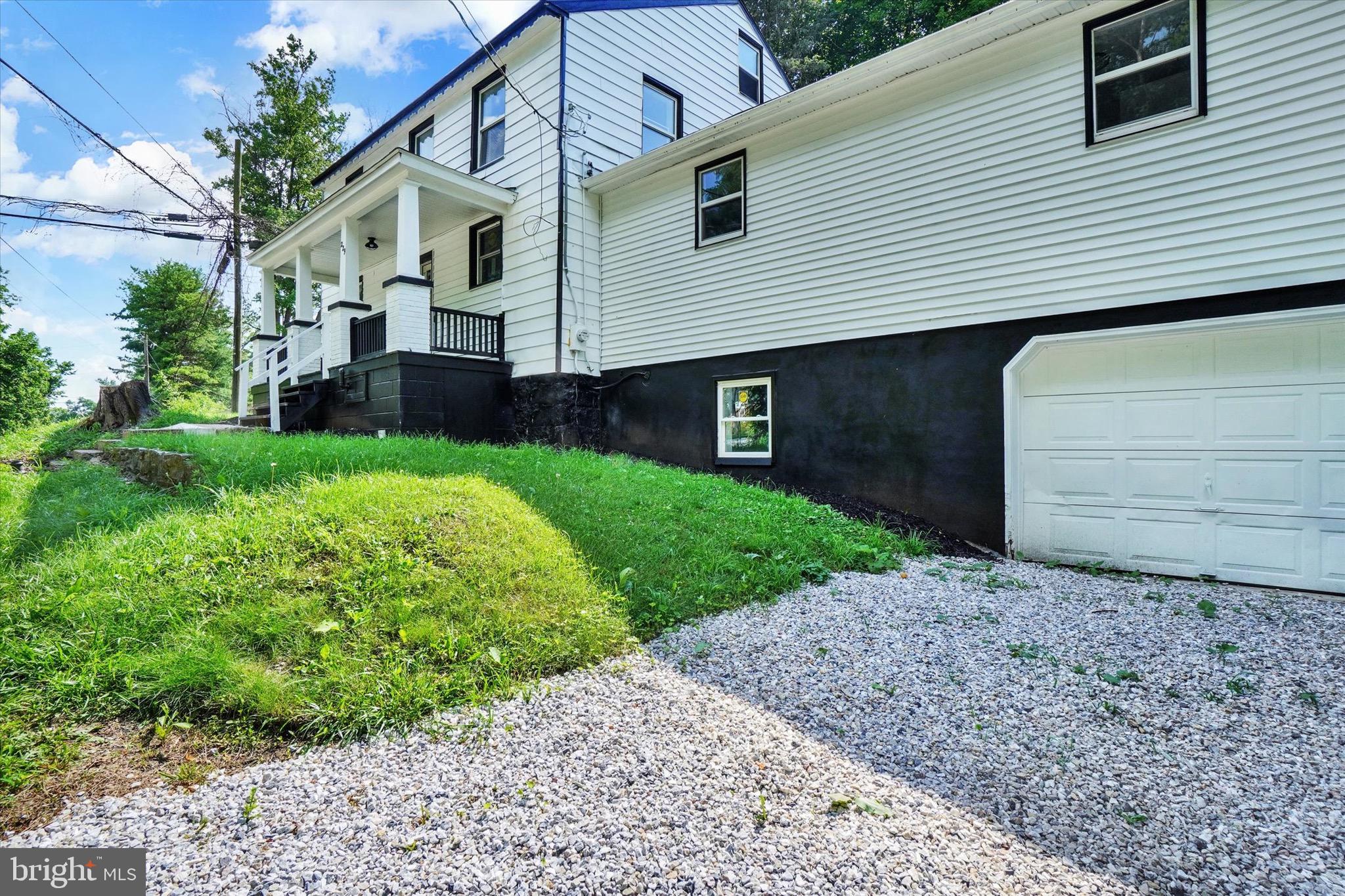 229 Shauffnertown Road New Cumberland, PA 17070 - Photo 3 of 36