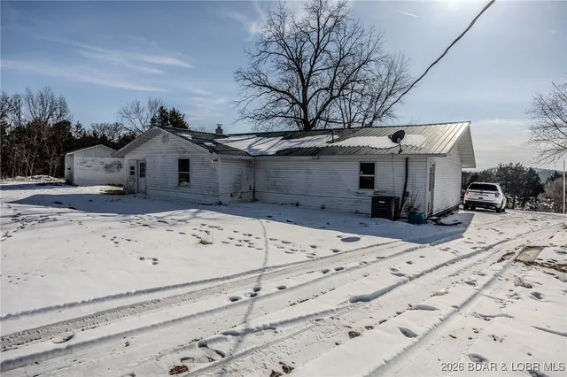 $415,000 | 30017 Jeffries Road, Richland, MO 65556