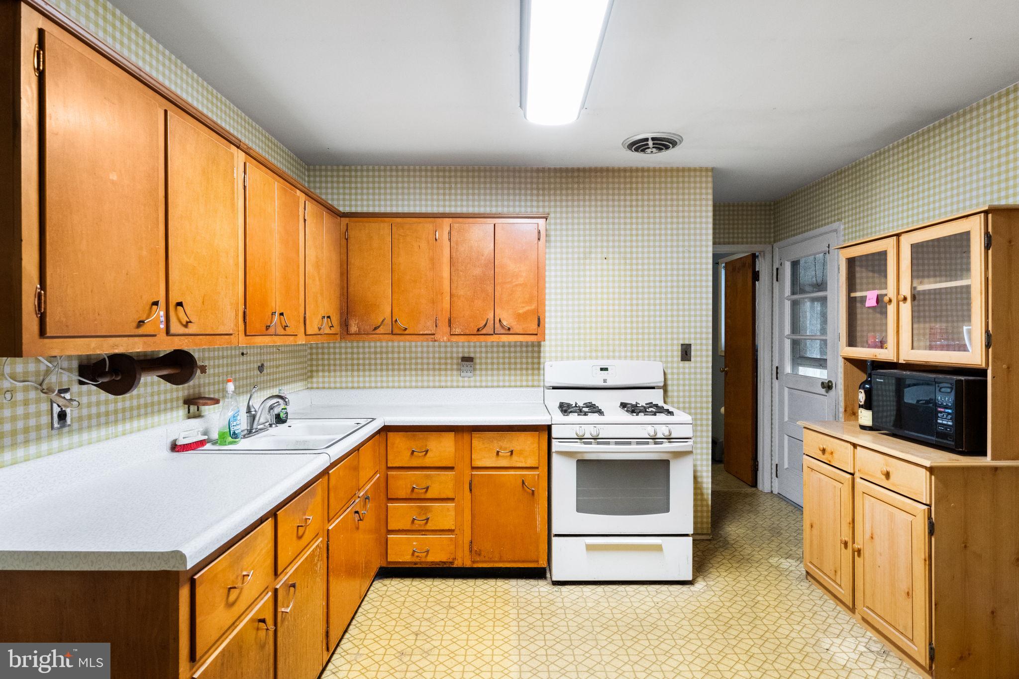 215 Landenberg Road Landenberg, PA 19350 - Photo 3 of 28 Kitchen