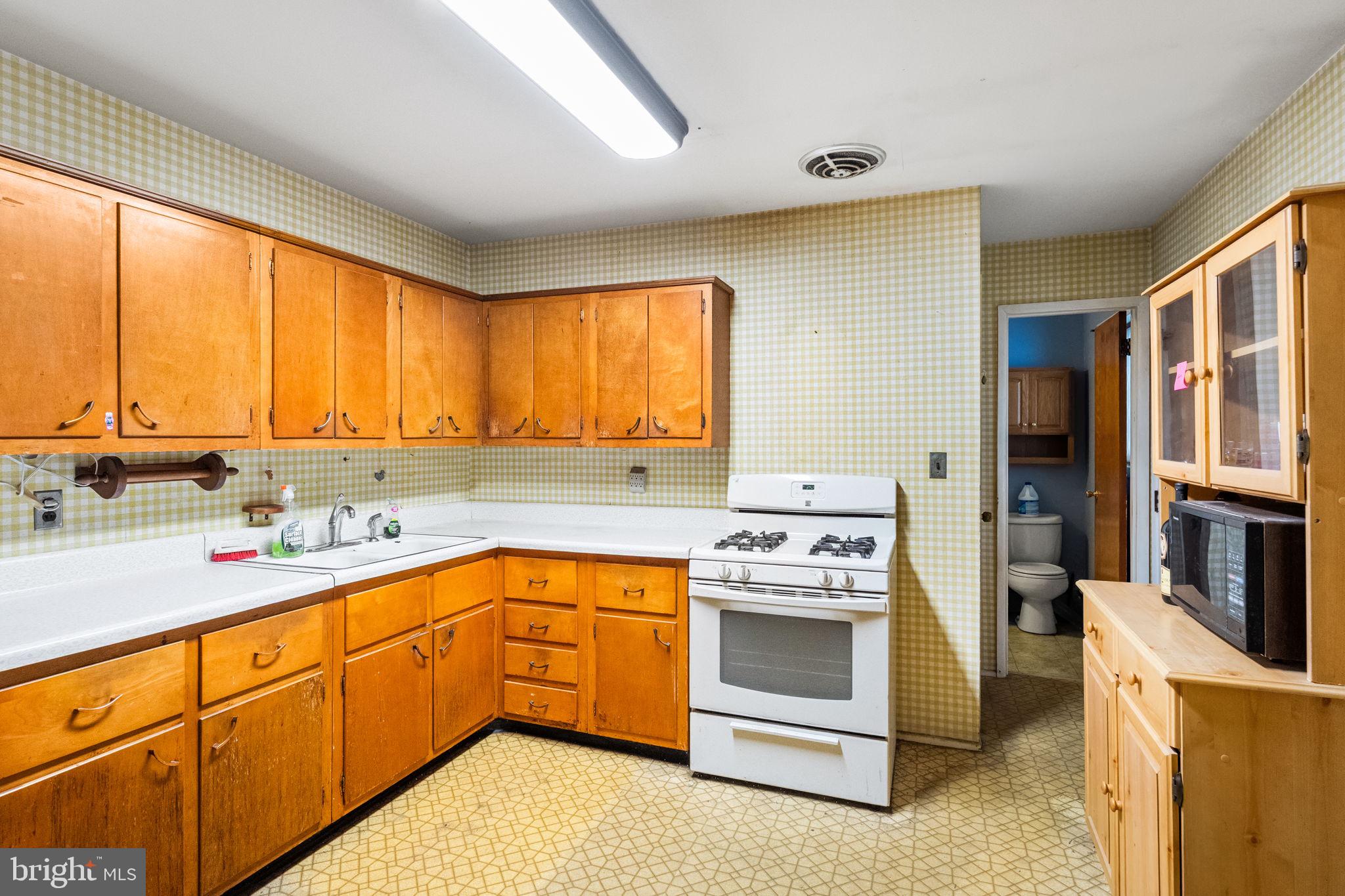 215 Landenberg Road Landenberg, PA 19350 - Photo 7 of 28 Kitchen