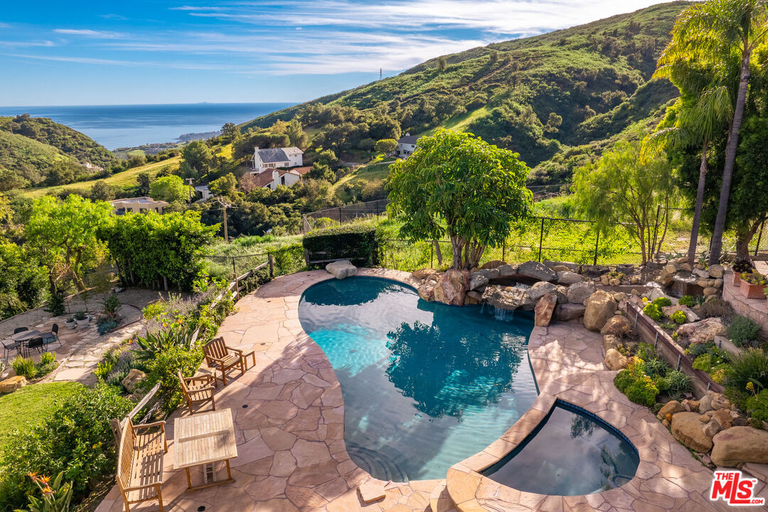 27008 Old Chimney Road Malibu, CA 90265 - Photo 28 of 34