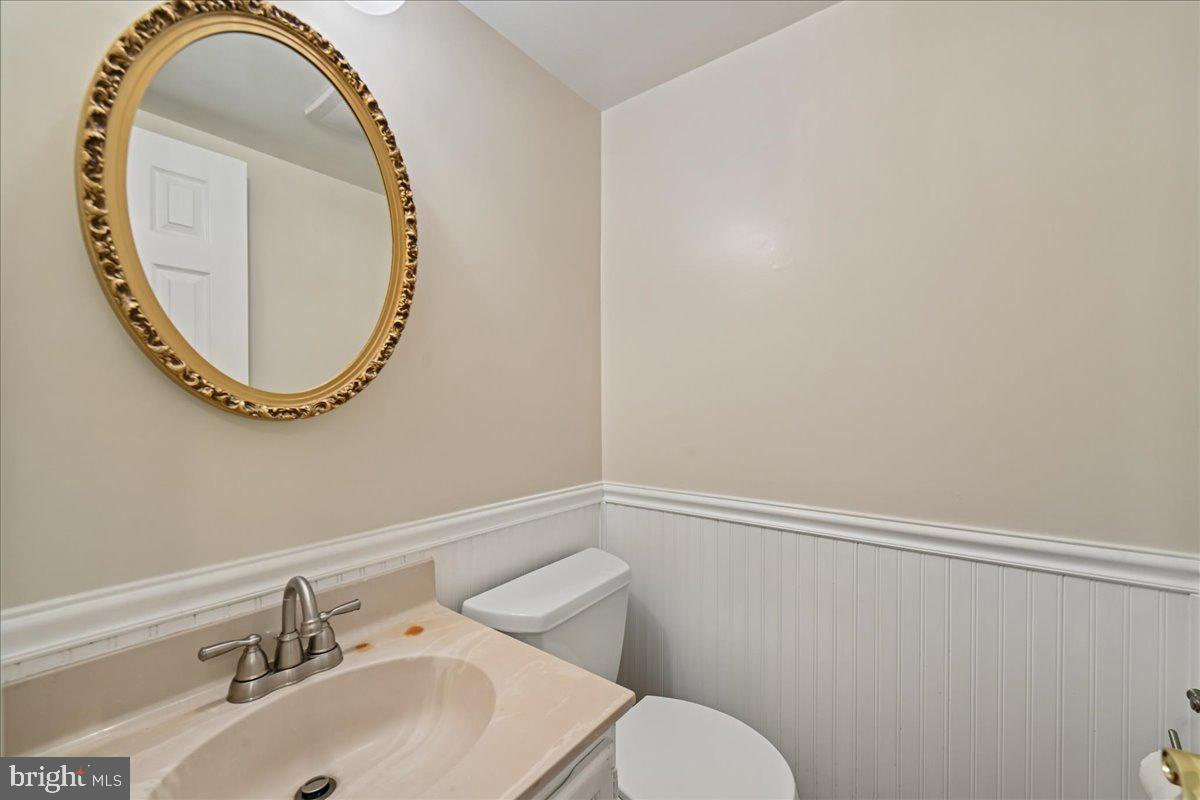 7592 Ruxton Drive Springfield, VA 22153 - Photo 22 of 72