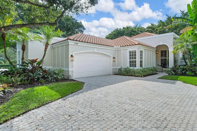 $1,829,500 | 2707 Players Court, Wellington, FL 33414