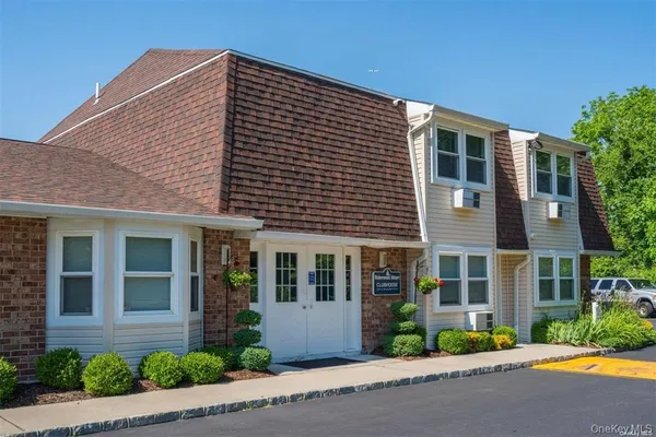 $399,999 | 179-190 Millard Avenue, Unit 190, West Babylon, NY 11704