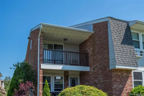 $399,999 | 179-190 Millard Avenue, Unit 190, West Babylon, NY 11704