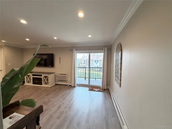 $399,999 | 179-190 Millard Avenue, Unit 190, West Babylon, NY 11704