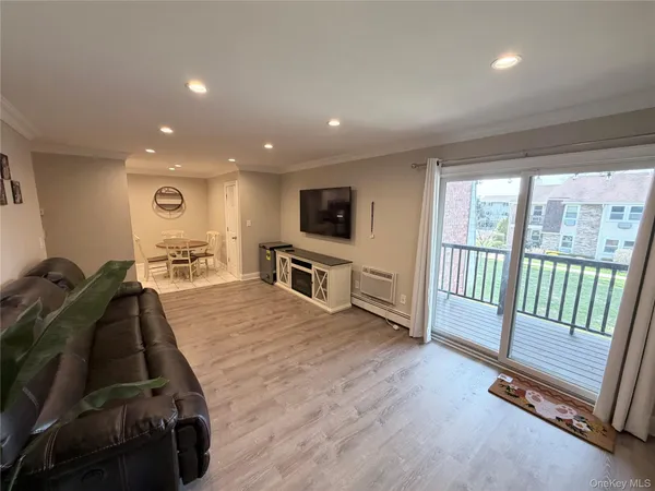 $399,999 | 179-190 Millard Avenue, Unit 190, West Babylon, NY 11704