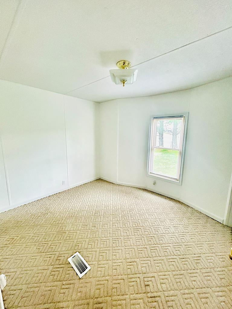 595 Davis Valley Road Rural Retreat, VA 24368 - Photo 10 of 38 Gallery Image 10