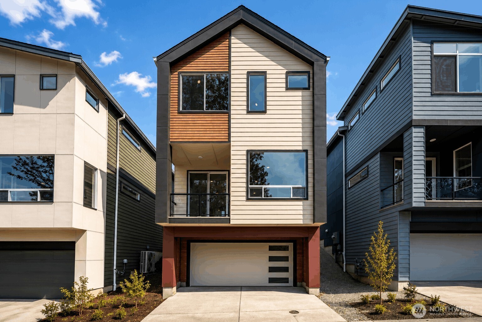 4027 Aberdeen Way Northeast Renton, WA 98056 - Photo 3 of 32