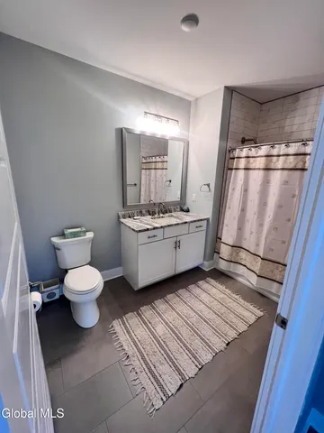 $2,800 | 116 West Avenue, Unit 208, Saratoga Springs, NY 12866