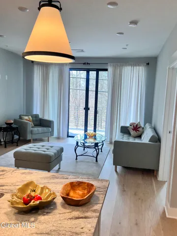 $2,800 | 116 West Avenue, Unit 208, Saratoga Springs, NY 12866