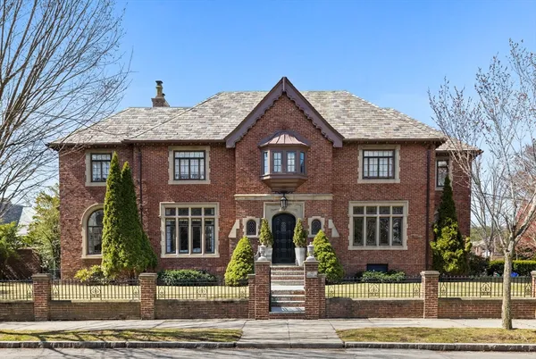 $6,925,000 | 98 Carlton Street, Brookline, MA 02446
