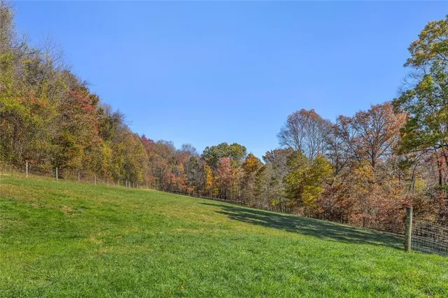 $675,000 | 2460 Chapel Road, Beaver, PA 15009