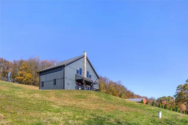 $675,000 | 2460 Chapel Road, Beaver, PA 15009