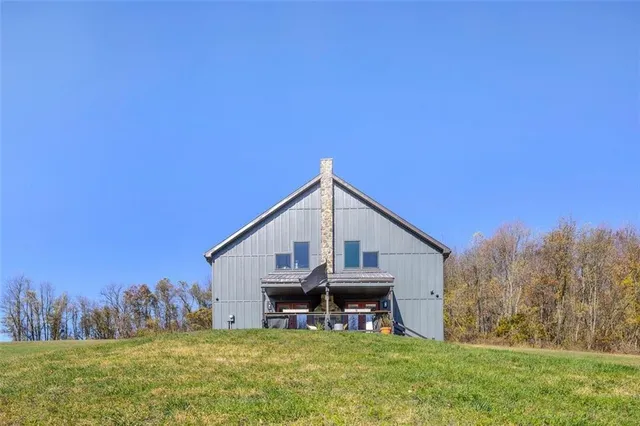 $675,000 | 2460 Chapel Road, Beaver, PA 15009