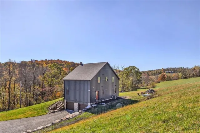 $675,000 | 2460 Chapel Road, Beaver, PA 15009