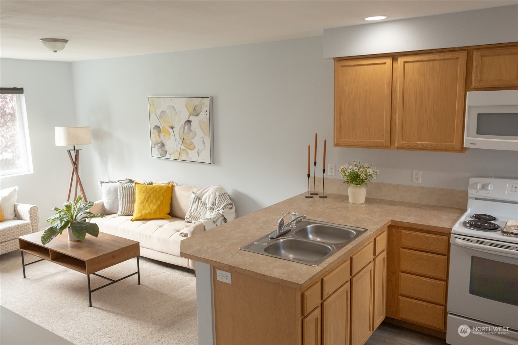 6905 Rainier Drive, Unit 2B Everett, WA 98203 - Photo 3 of 15