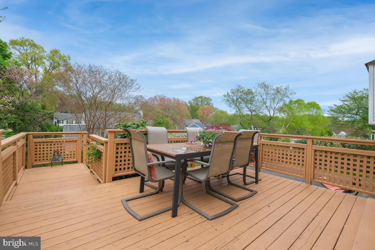 7001 Old Stage Road North Bethesda, MD 20852 - Photo 16 of 33 Deck