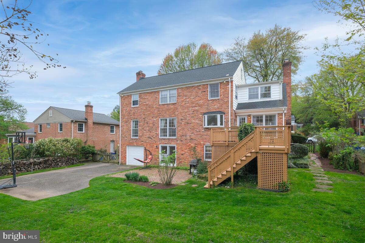 7001 Old Stage Road North Bethesda, MD 20852 - Photo 28 of 33 Backyard