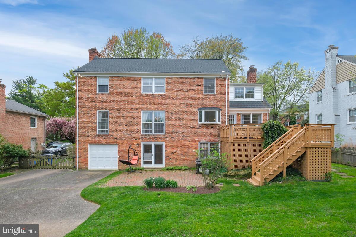 7001 Old Stage Road North Bethesda, MD 20852 - Photo 29 of 33 Backyar