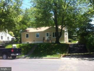 4119 Addison Road Fairfax, VA 22030 - Photo 2 of 30 Exterior Front