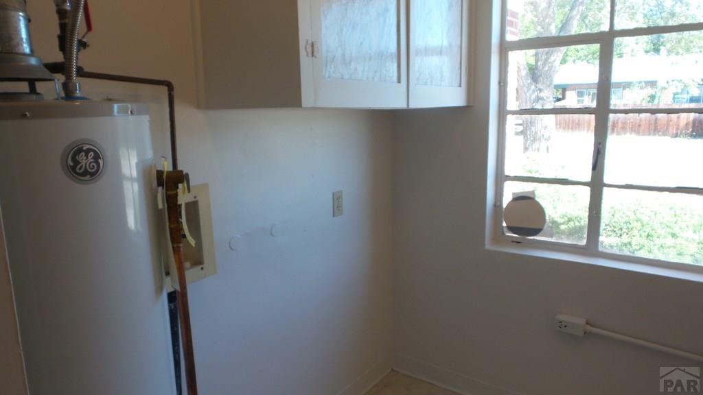 37 Calhoun Road Pueblo, CO 81001 - Photo 6 of 32