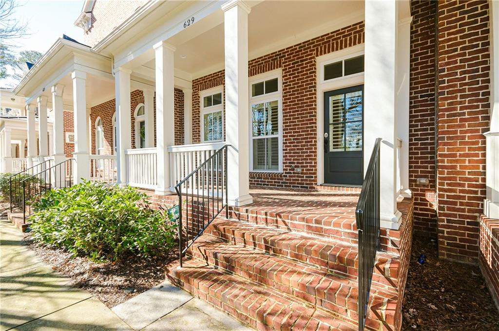 629 Brennan Drive Decatur, GA 30033 - Photo 2 of 41