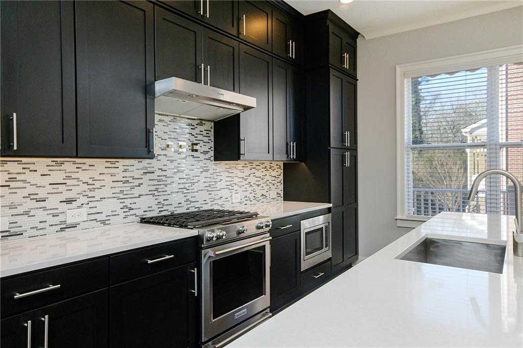 629 Brennan Drive Decatur, GA 30033 - Photo 10 of 41