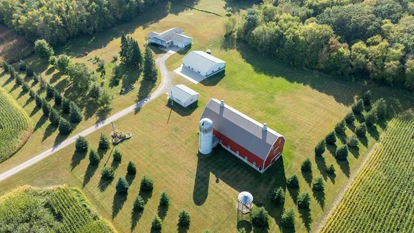 $949,900 | 26500 County Road 2, St. Cloud, MN 56301